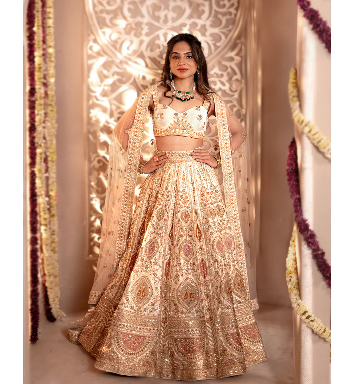 alt message - Mohey Women Dark Cream Paisley Leaf Patterned Lehenga image number 0